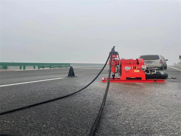 共青城马路路基路面开裂下沉注浆加固灌浆